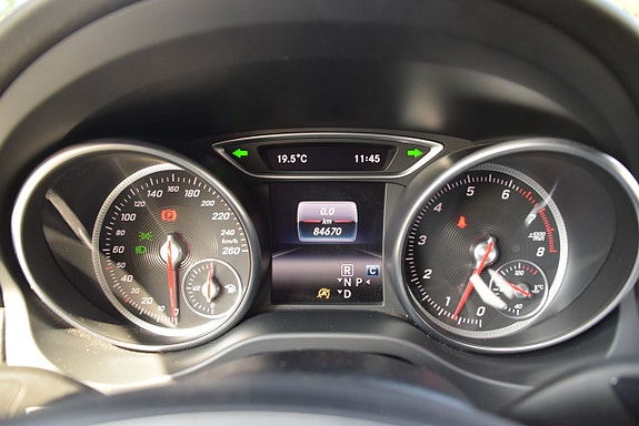 Mercedes-Benz CLA200 17 of 22