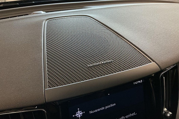 Volvo XC60 19 of 29