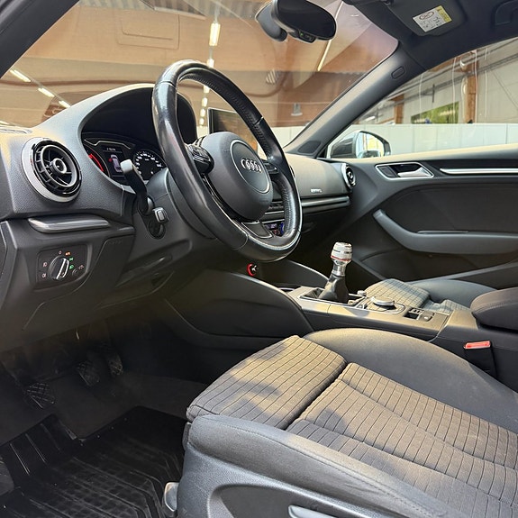 Audi A3 8 of 11
