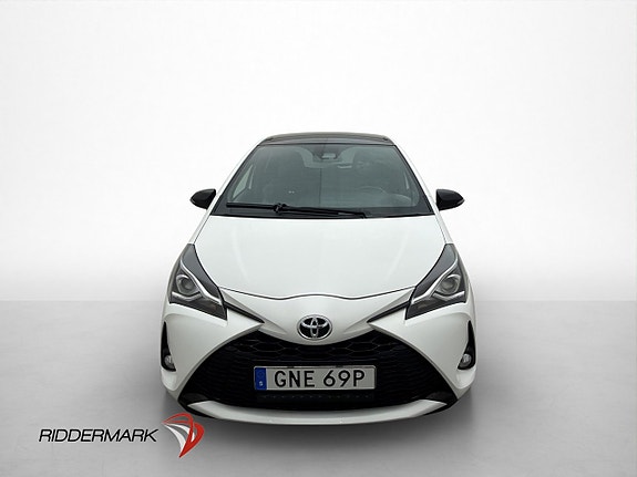 Toyota Yaris 2 of 30