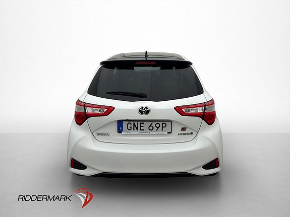 Toyota Yaris 7 of 30