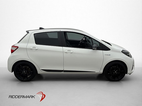 Toyota Yaris 9 of 30