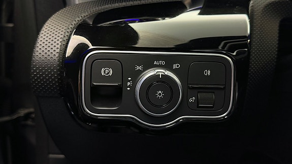 Mercedes-Benz CLA200 15 of 30