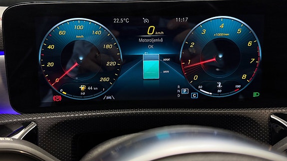 Mercedes-Benz CLA200 27 of 30