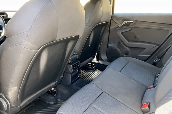 Audi A3 8 of 9