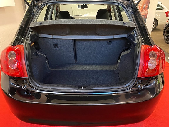 Toyota Auris 6 of 20