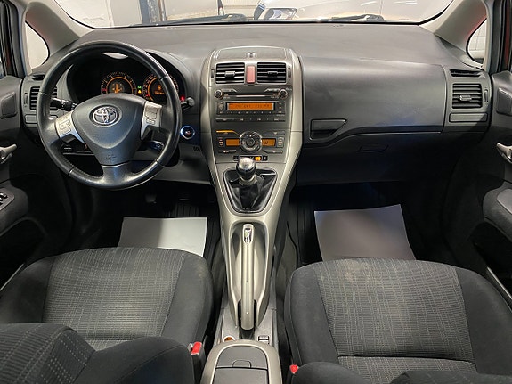Toyota Auris 15 of 20