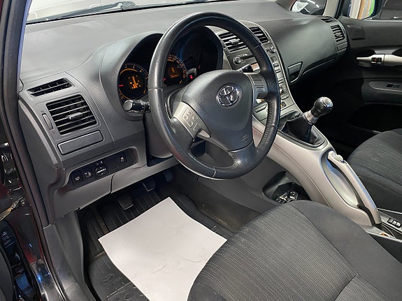 Toyota Auris 11 of 20