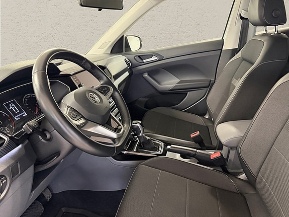 Volkswagen T-Cross 4 of 8