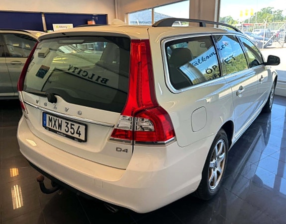 Volvo V70 4 of 21