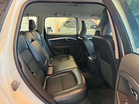 Volvo V70 12 of 21
