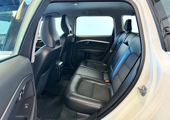 Volvo V70 13 of 21