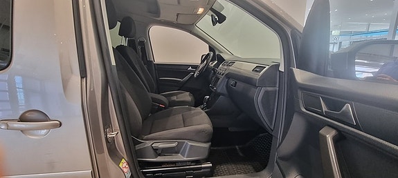 Volkswagen Caddy Maxi 8 of 11