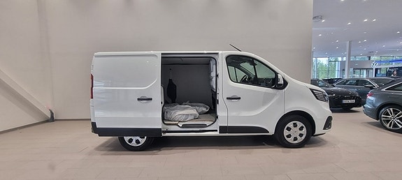 Renault Trafic 5 of 11