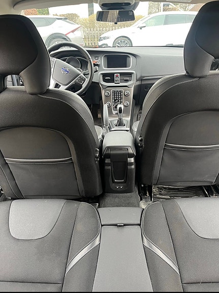 Volvo V40 8 of 8
