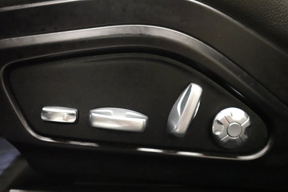 Porsche Panamera 4 11 of 30