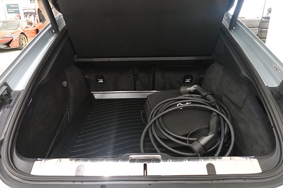 Porsche Panamera 4 27 of 30