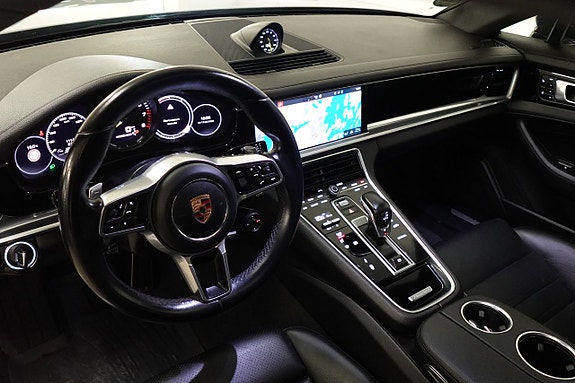 Porsche Panamera 4 7 of 30