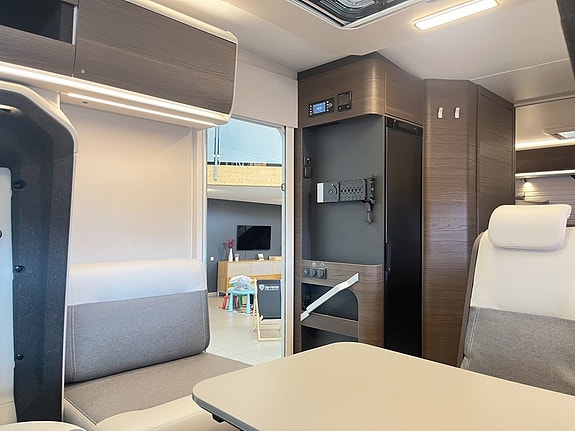 Adria CORAL SUPREME 670 SL (2027 PÅ PLATS+ALDE Diesel+Aut 180hk+Full LED) 13 of 29