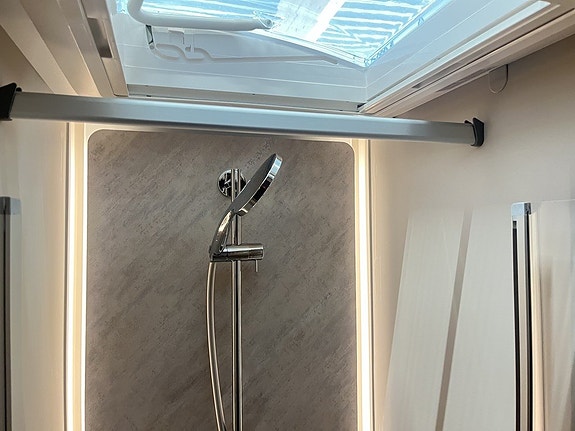 Adria CORAL SUPREME 670 SL (2027 PÅ PLATS+ALDE Diesel+Aut 180hk+Full LED) 25 of 29