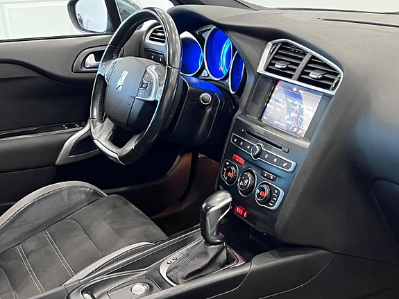DS DS 4 CrossBack 15 of 23