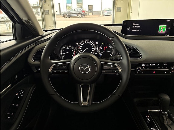 Mazda CX-30 9 of 18