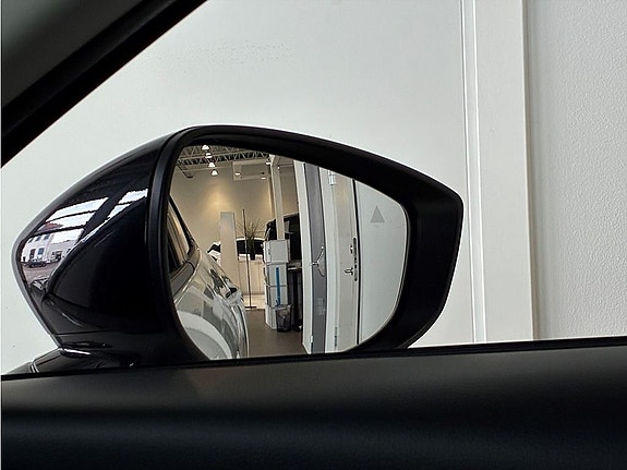 Mazda CX-30 16 of 18