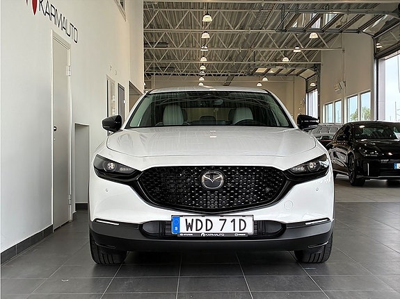 Mazda CX-30 2 of 18