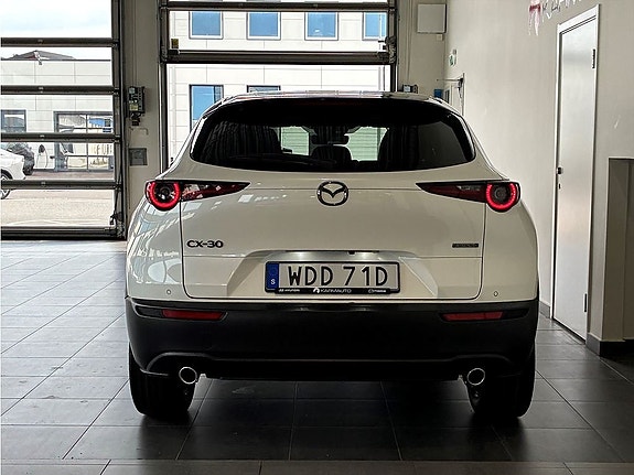 Mazda CX-30 4 of 18
