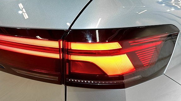 Volkswagen Passat 15 of 23