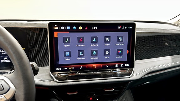 Volkswagen Passat 9 of 23
