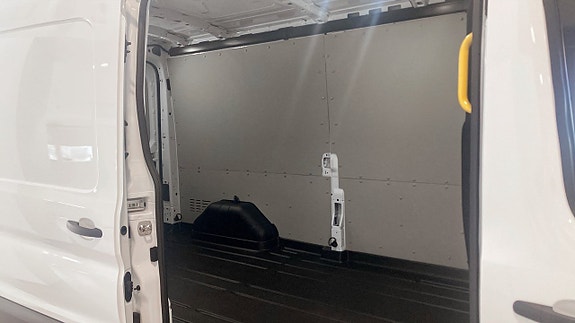 Ford Transit 4 of 9