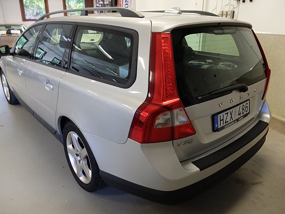 Volvo V70 4 of 9