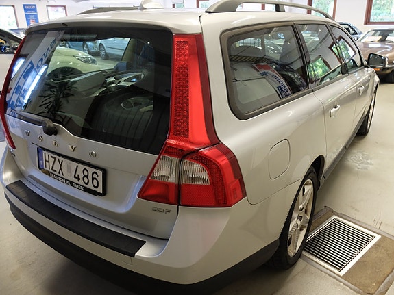 Volvo V70 5 of 9