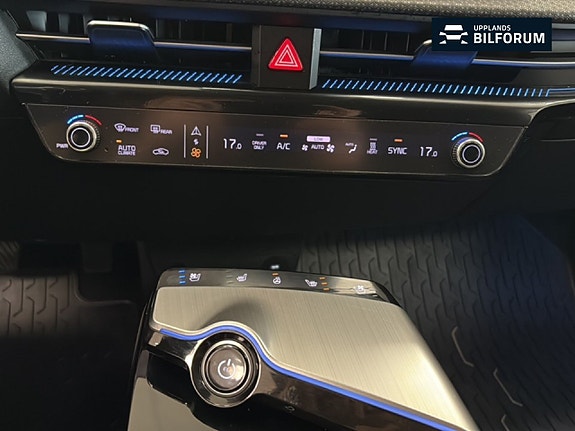 Kia EV6 12 of 16