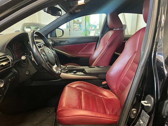 Lexus IS250 12 of 18