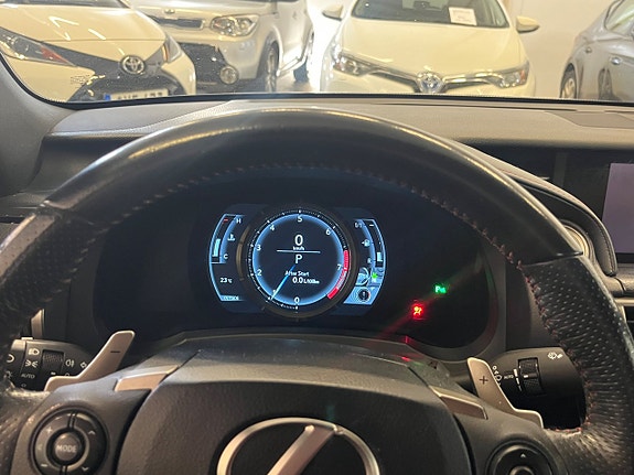 Lexus IS250 14 of 18