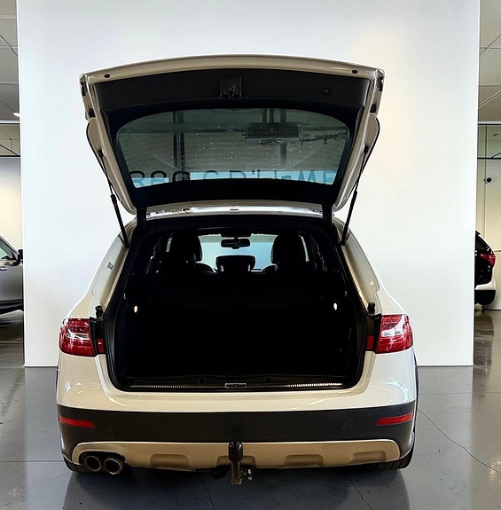 Audi A4 allroad 7 of 17