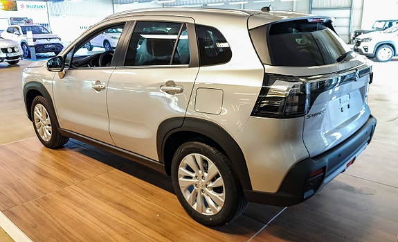 Suzuki S-Cross 3 of 7