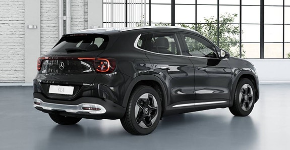 Mercedes-Benz GLA250 4 of 10