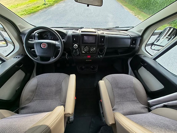 Fiat Carado A361, Våningssäng, Nybes, Reggad för 6. 18 of 19