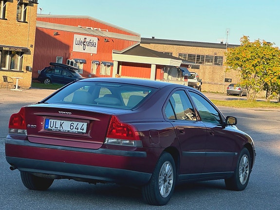 Volvo S60 8 of 11