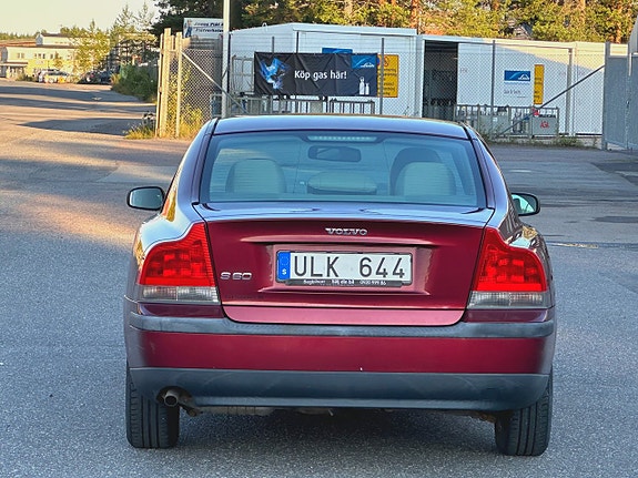 Volvo S60 7 of 11
