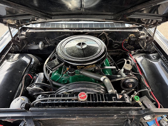 Oldsmobile Ninety-Eight 18 of 20
