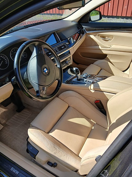 BMW 523i 17 of 20