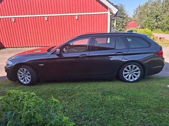 BMW 523i 2 of 20