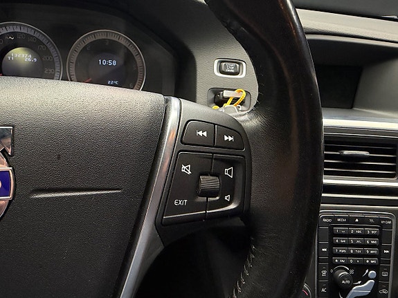 Volvo S60 12 of 25