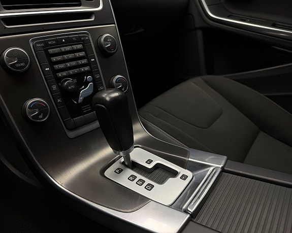 Volvo S60 13 of 25