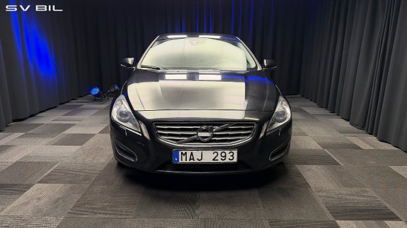 Volvo S60 2 of 25