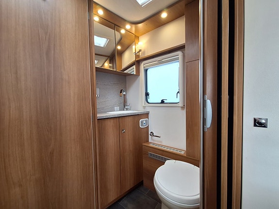 Dethleffs Premium XLi 7850-2 EB Långbädd, Automat, Solcell, AC 18 of 20